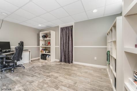 9 Hawk Drive Raritan NJ 08551