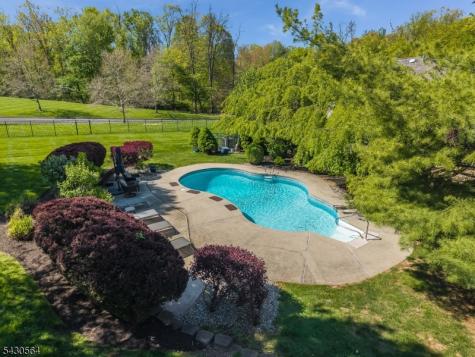9 Hawk Drive Raritan NJ 08551