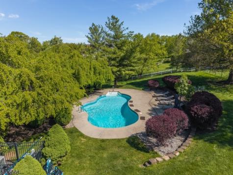 9 Hawk Drive Raritan NJ 08551