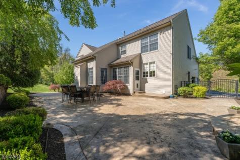 9 Hawk Drive Raritan NJ 08551