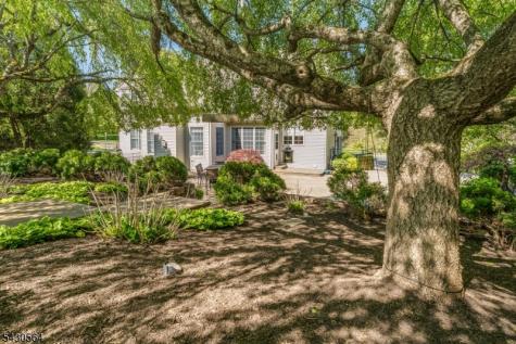 9 Hawk Drive Raritan NJ 08551