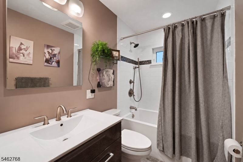 29 Oakley Terrace Nutley NJ 07110