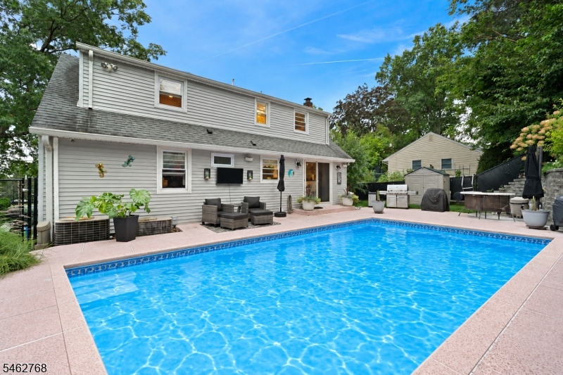29 Oakley Terrace Nutley NJ 07110