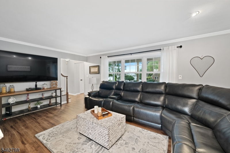 29 Oakley Terrace Nutley NJ 07110
