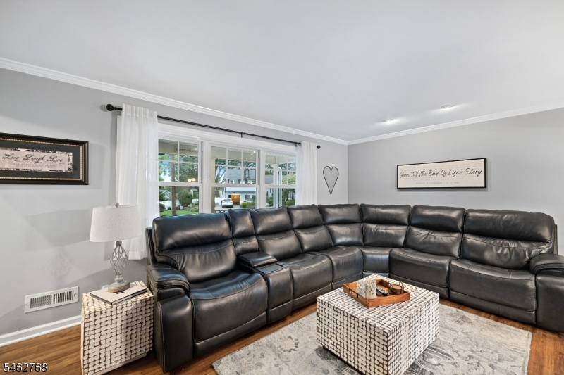 29 Oakley Terrace Nutley NJ 07110