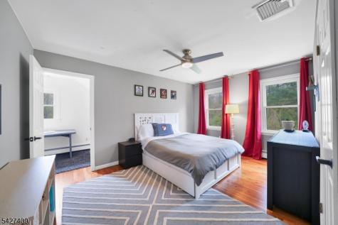 5 Fieldstone Drive Washington NJ 07853