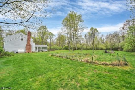 5 Fieldstone Drive Washington NJ 07853