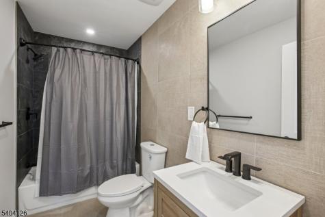 85 Madison Street Newton NJ 07860