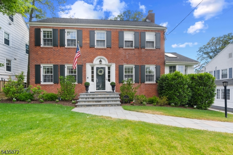 7 Birdseye Glen Verona NJ 07044