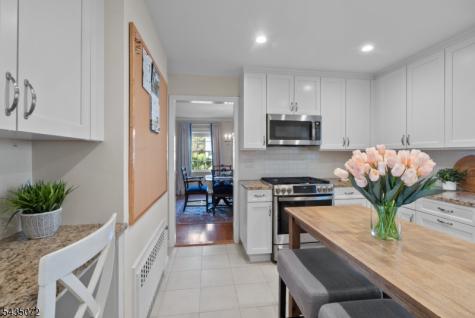 7 Birdseye Glen Verona NJ 07044