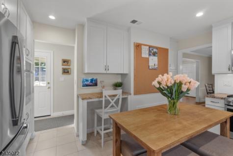 7 Birdseye Glen Verona NJ 07044
