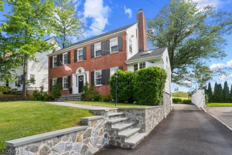 7 Birdseye Glen Verona NJ 07044