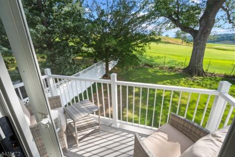 7 Birdseye Glen Verona NJ 07044