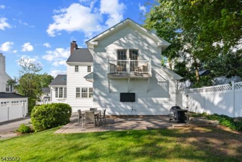 7 Birdseye Glen Verona NJ 07044