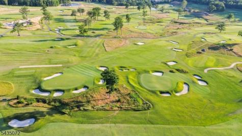 7 Birdseye Glen Verona NJ 07044