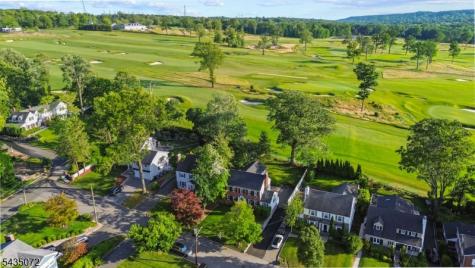 7 Birdseye Glen Verona NJ 07044