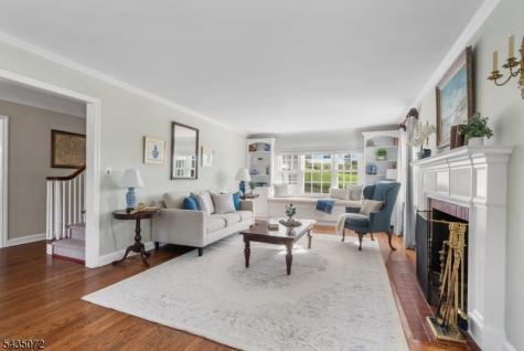 7 Birdseye Glen Verona NJ 07044