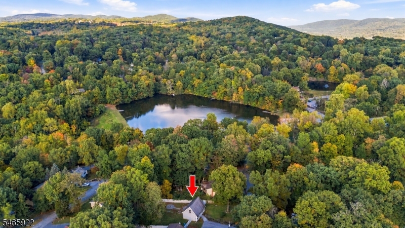 21 Woodland Trail Vernon NJ 07419