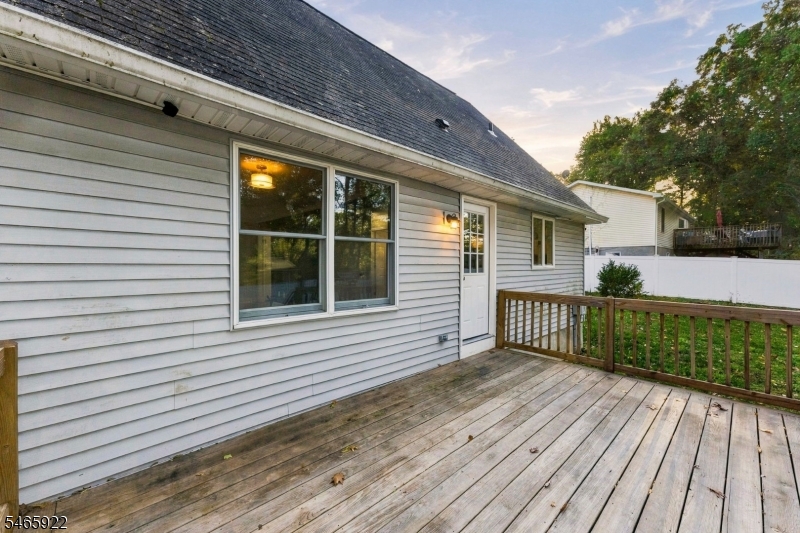 21 Woodland Trail Vernon NJ 07419