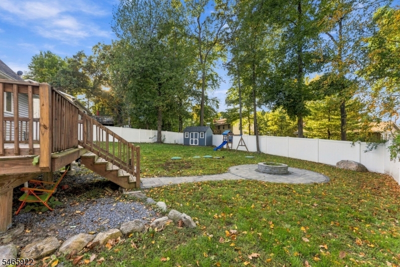 21 Woodland Trail Vernon NJ 07419