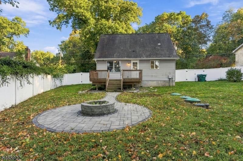 21 Woodland Trail Vernon NJ 07419