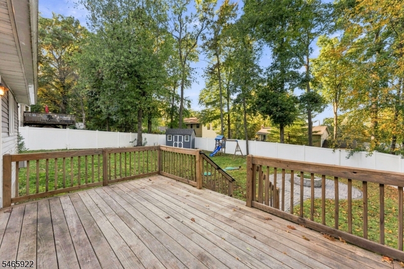 21 Woodland Trail Vernon NJ 07419
