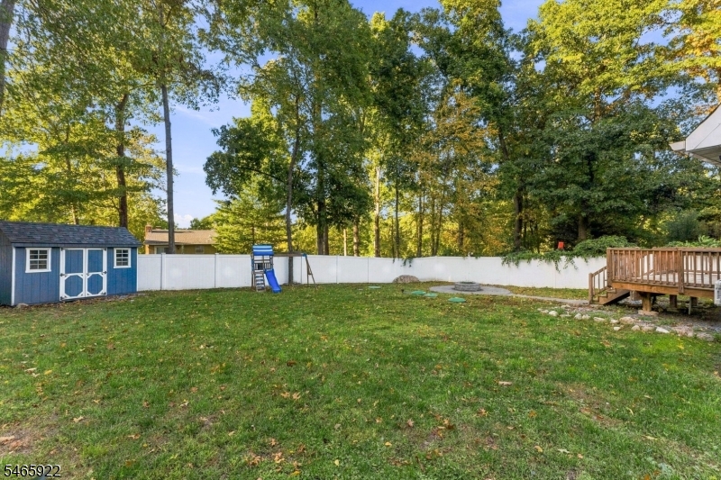 21 Woodland Trail Vernon NJ 07419