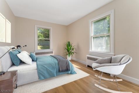 4 Lingert Avenue Clinton NJ 08809