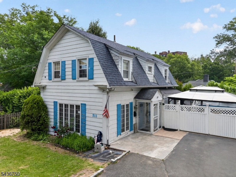 509 Ridge Street Newark NJ 07104