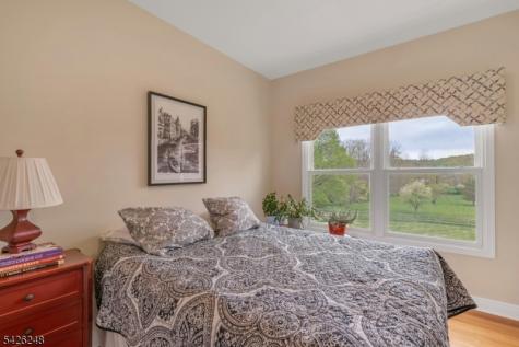 1029 Old Chester Chester NJ 07931