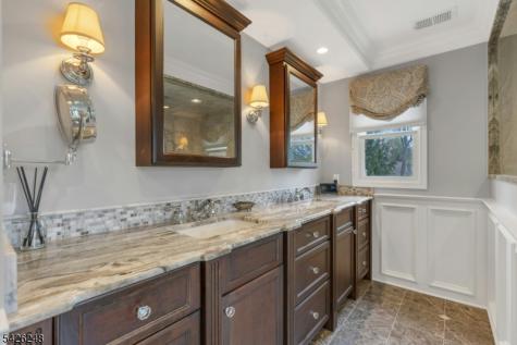 1029 Old Chester Chester NJ 07931