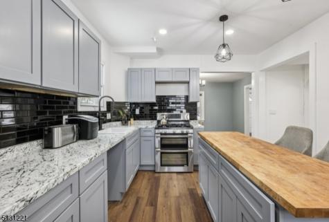 48 Laurel Avenue East Orange NJ 07017