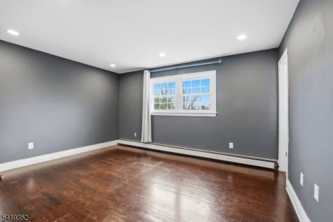 31 Blue Ridge Avenue Green Brook NJ 08812