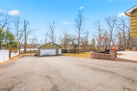 31 Blue Ridge Avenue Green Brook NJ 08812