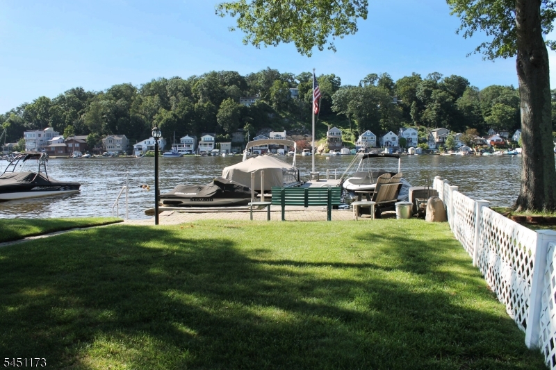 28 Benedict Drive Jefferson NJ 07849