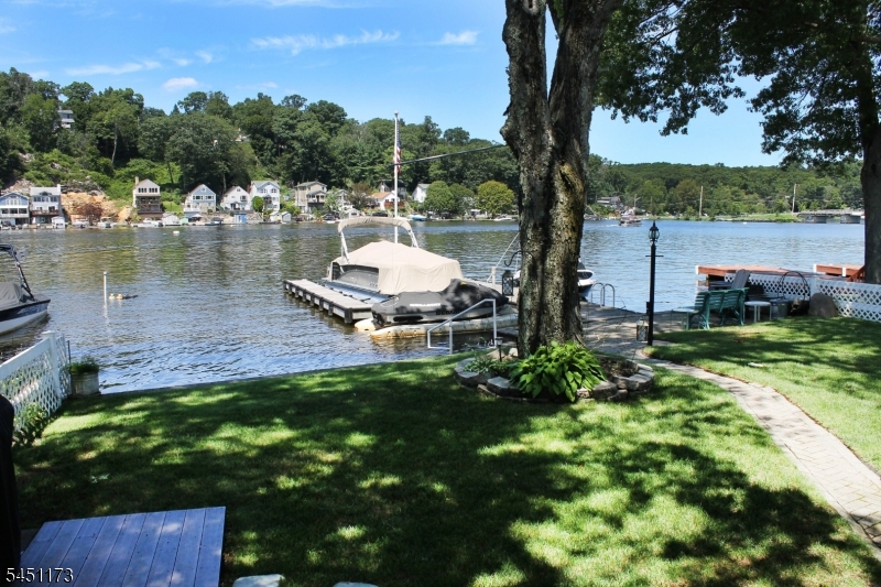 28 Benedict Drive Jefferson NJ 07849