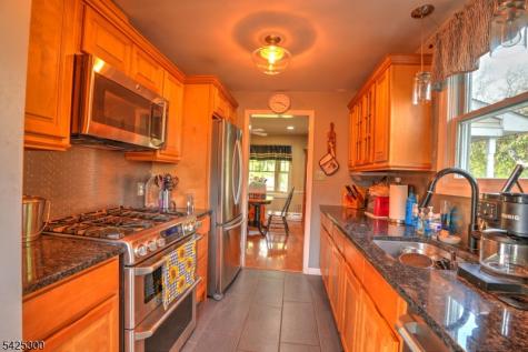 200 Mountain Road East Amwell NJ 08551