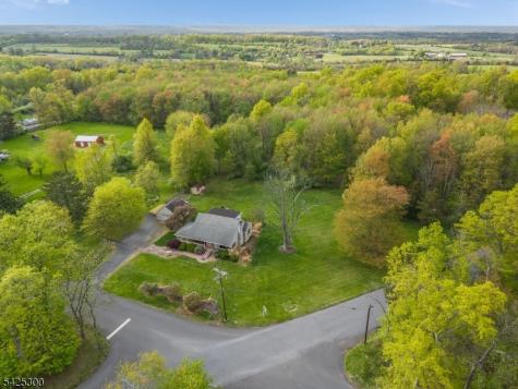 200 Mountain Road East Amwell NJ 08551