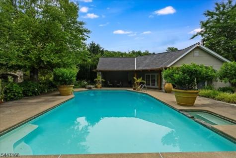 936 Dove Island Road Stillwater NJ 07860