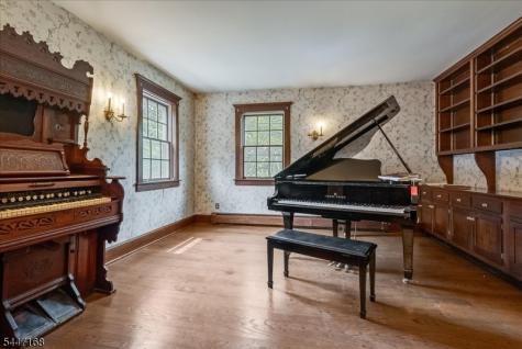 936 Dove Island Road Stillwater NJ 07860