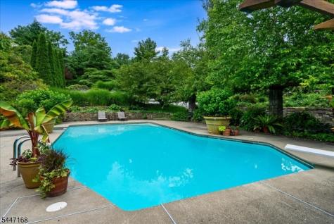 936 Dove Island Road Stillwater NJ 07860