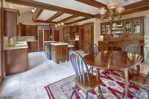 13 Glennon Farm Lane Tewksbury NJ 08833