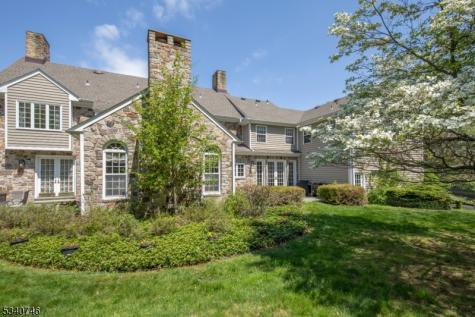 13 Glennon Farm Lane Tewksbury NJ 08833