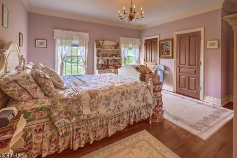 13 Glennon Farm Lane Tewksbury NJ 08833