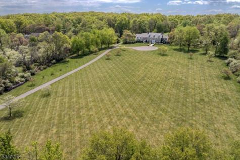 13 Glennon Farm Lane Tewksbury NJ 08833