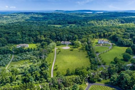 13 Glennon Farm Lane Tewksbury NJ 08833