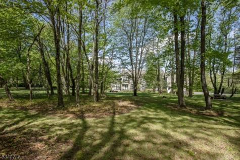 13 Glennon Farm Lane Tewksbury NJ 08833