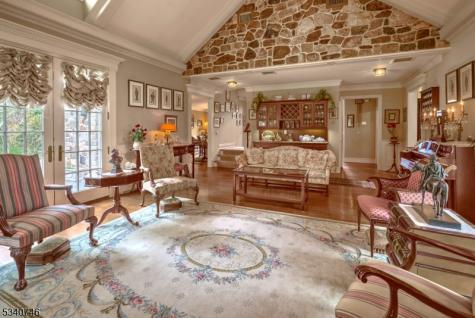 13 Glennon Farm Lane Tewksbury NJ 08833