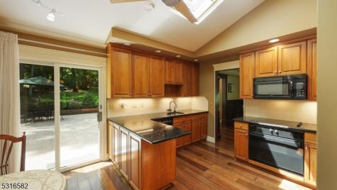 5 Johanna Lane Watchung NJ 07069