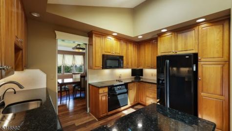 5 Johanna Lane Watchung NJ 07069